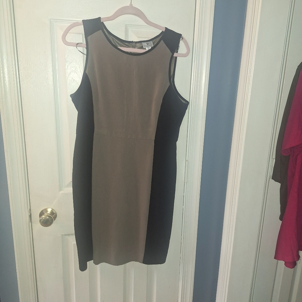 Worthington Elegant Black and Gray Sleeveless Dress